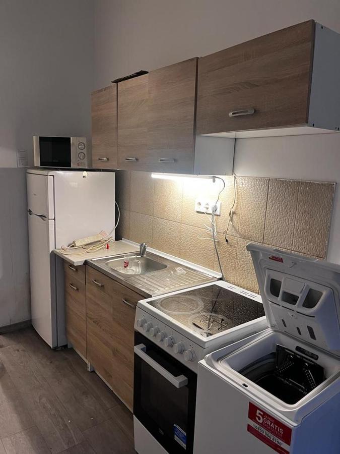 Downtown Fine-Tuned 2 Bedroom + Livingroom Apartment Th.32.1.3 Szombathely Esterno foto