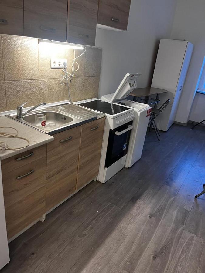 Downtown Fine-Tuned 2 Bedroom + Livingroom Apartment Th.32.1.3 Szombathely Esterno foto